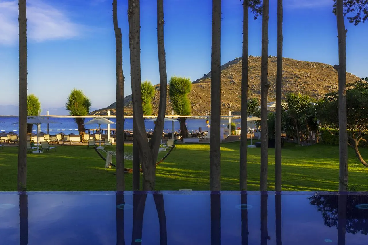 Liv Hotel By Bellazure location