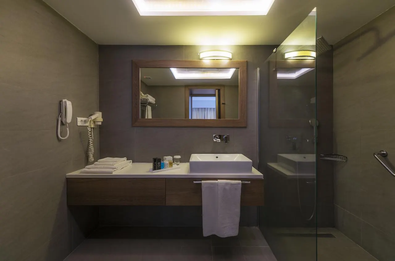 Liv Hotel By Bellazure Akyarlar 4*,  Τουρκία